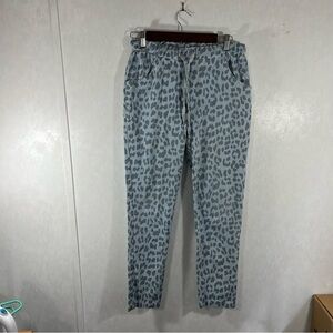 Tempo Paris Light Blue With Gray Leopard Print Women's Jeans